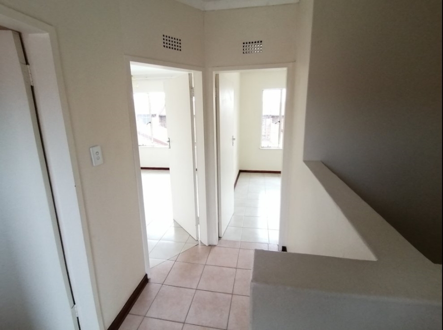 2 Bedroom Property for Sale in Illiondale Gauteng