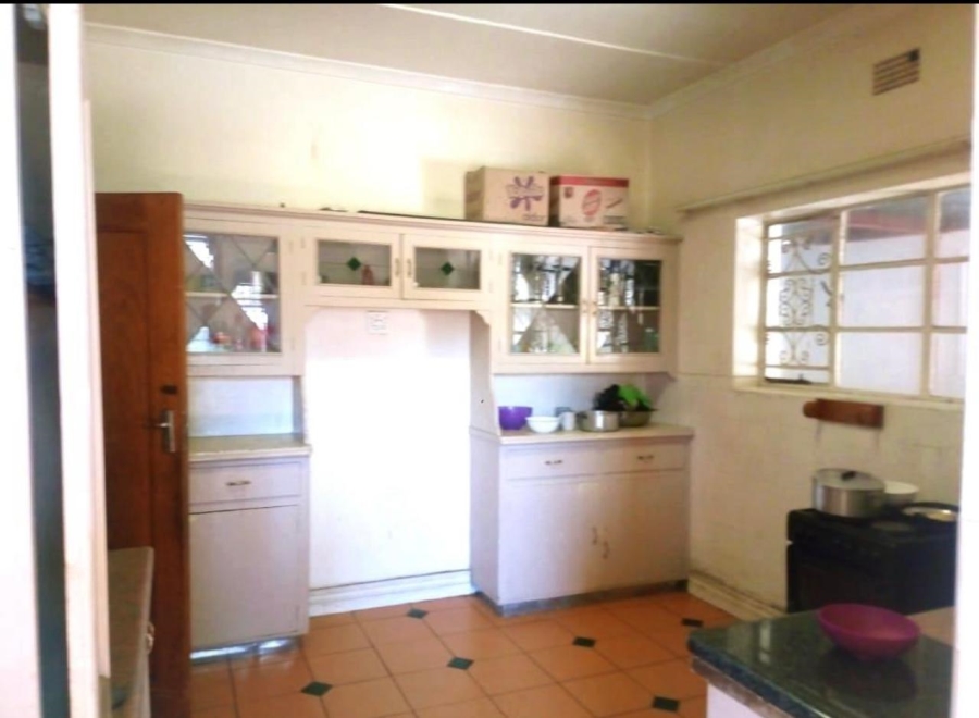 5 Bedroom Property for Sale in Orange Grove Gauteng