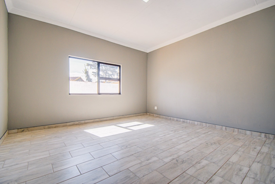 8 Bedroom Property for Sale in Klopperpark Gauteng