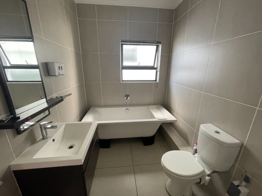 3 Bedroom Property for Sale in Greenstone Ridge Gauteng