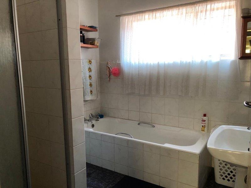 3 Bedroom Property for Sale in Kwaggasrand Gauteng