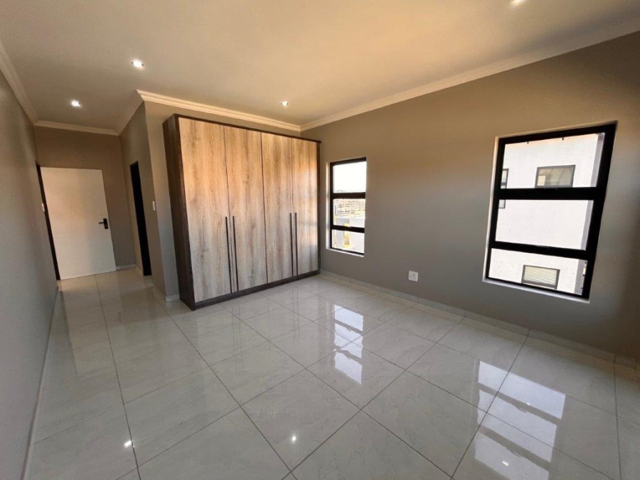 5 Bedroom Property for Sale in Savannah Country Estate Gauteng