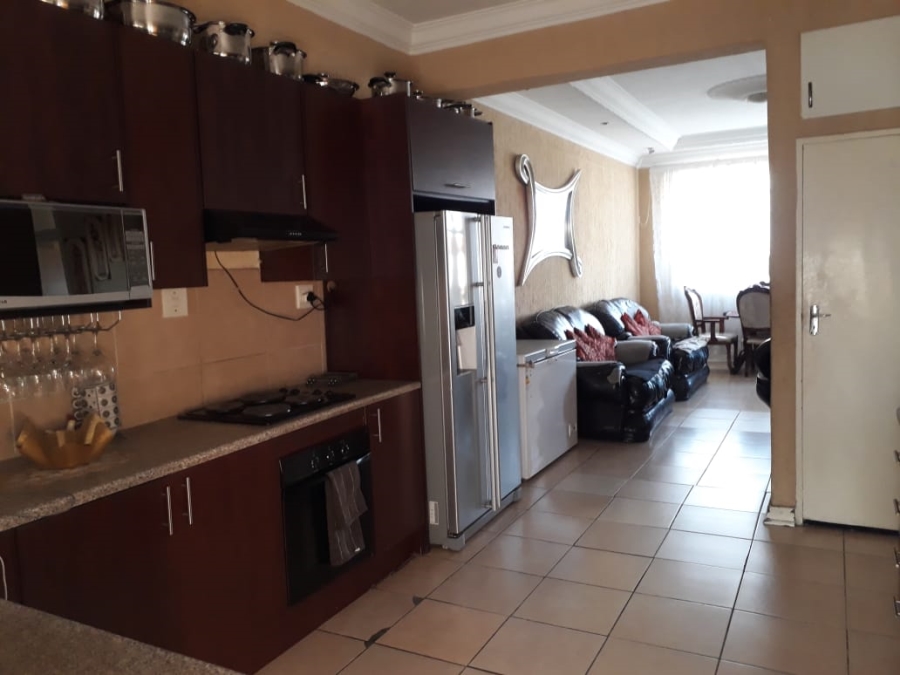 2 Bedroom Property for Sale in Troyeville Gauteng