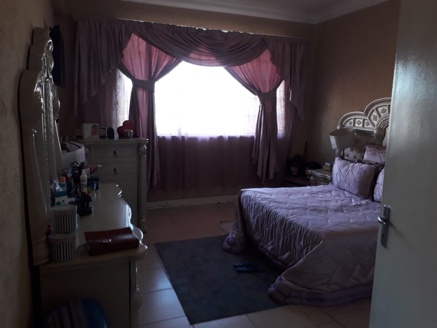 2 Bedroom Property for Sale in Troyeville Gauteng