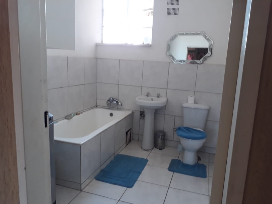 2 Bedroom Property for Sale in Troyeville Gauteng