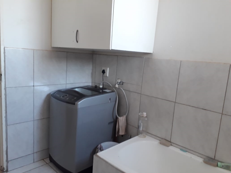 2 Bedroom Property for Sale in Troyeville Gauteng