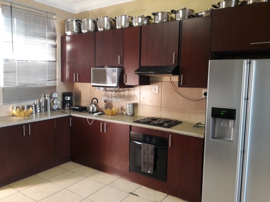 2 Bedroom Property for Sale in Troyeville Gauteng