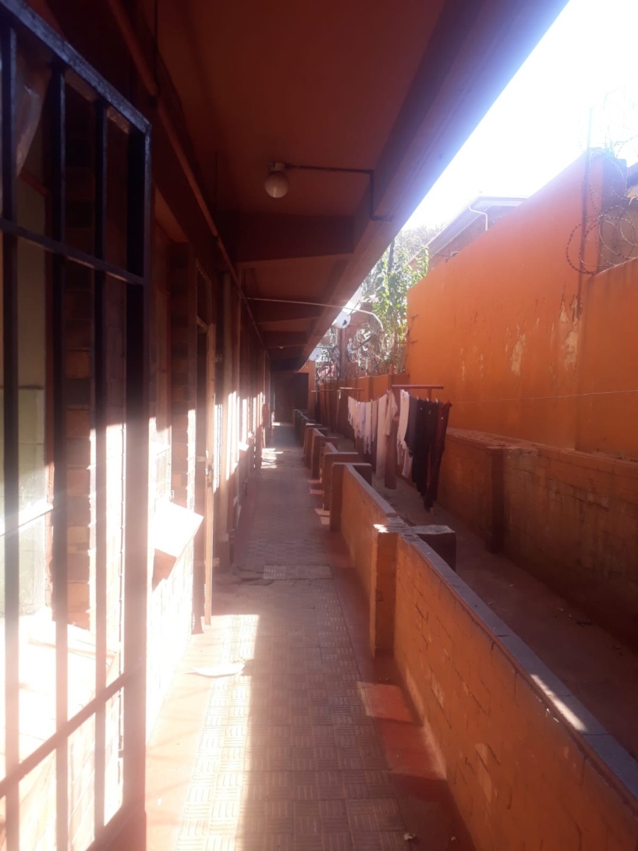 2 Bedroom Property for Sale in Jeppestown Gauteng