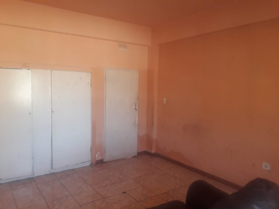 2 Bedroom Property for Sale in Jeppestown Gauteng