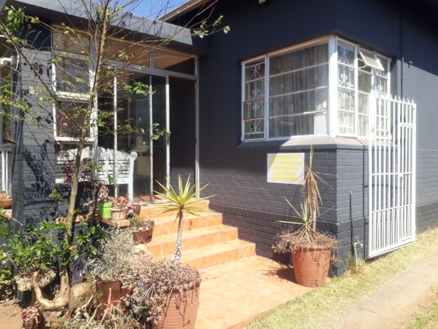 3 Bedroom Property for Sale in Orange Grove Gauteng