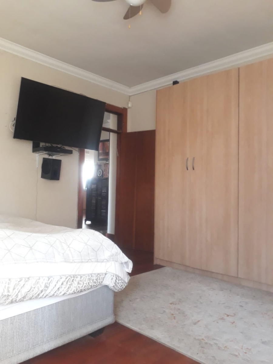 3 Bedroom Property for Sale in Orange Grove Gauteng