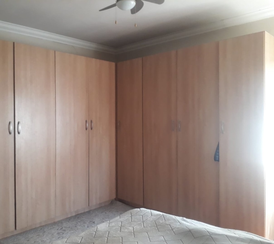 3 Bedroom Property for Sale in Orange Grove Gauteng