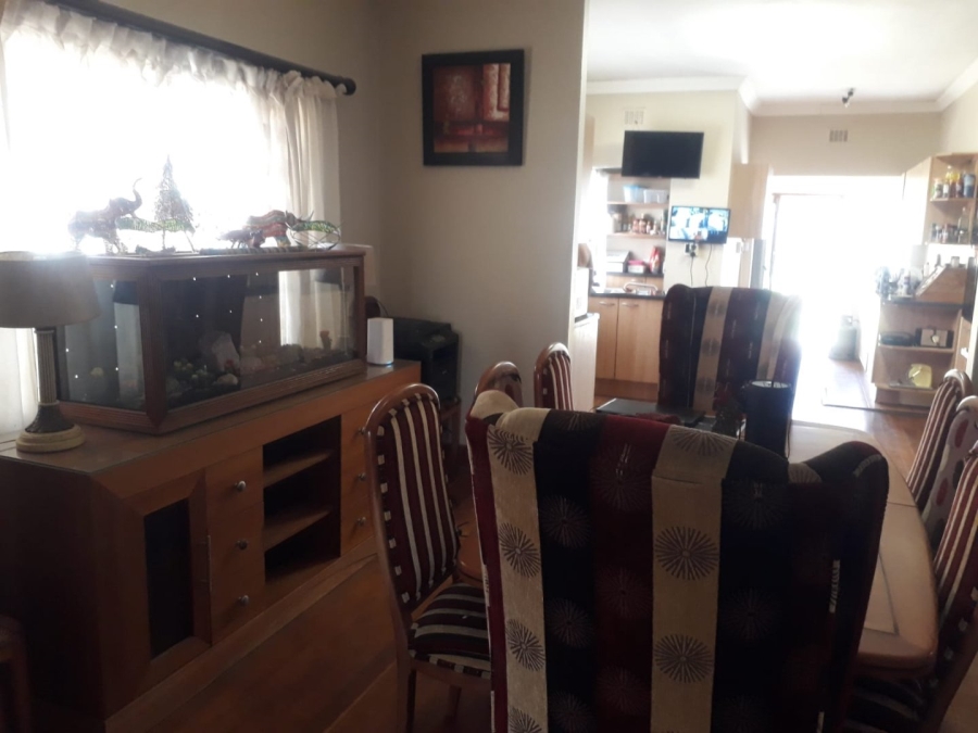 3 Bedroom Property for Sale in Orange Grove Gauteng