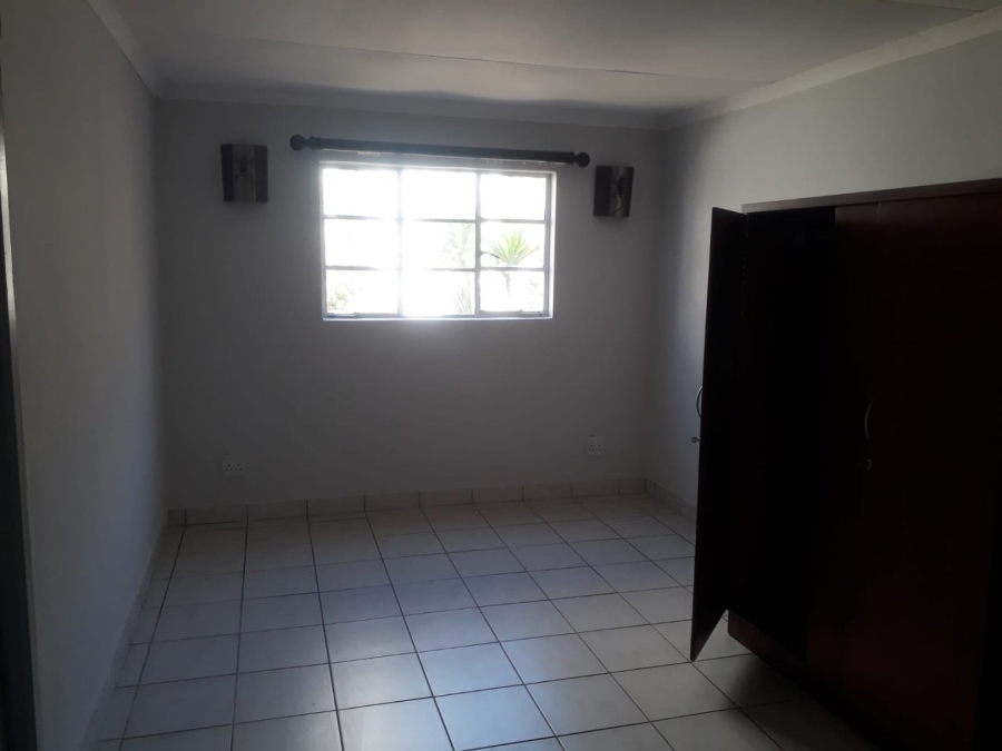 3 Bedroom Property for Sale in Orange Grove Gauteng