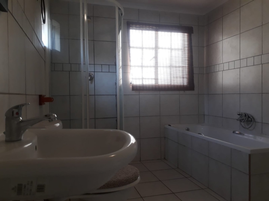 3 Bedroom Property for Sale in Orange Grove Gauteng