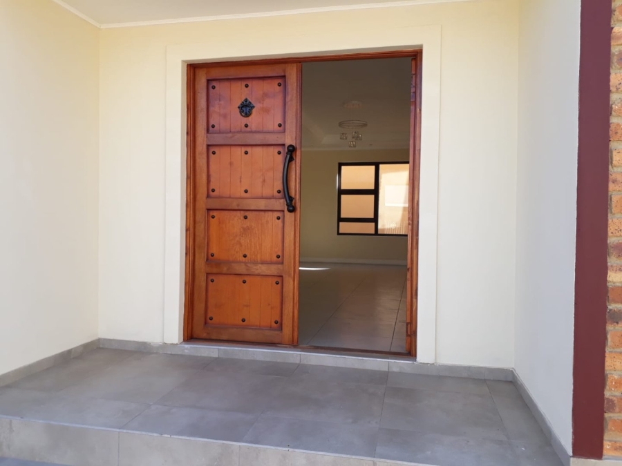 5 Bedroom Property for Sale in Bezuidenhout Valley Gauteng