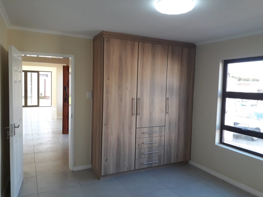 5 Bedroom Property for Sale in Bezuidenhout Valley Gauteng