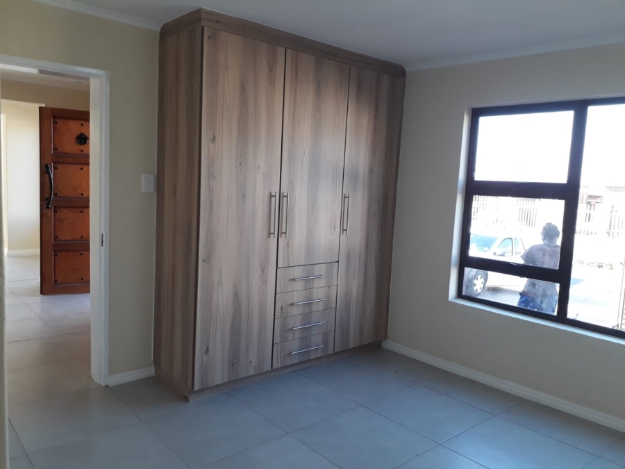 5 Bedroom Property for Sale in Bezuidenhout Valley Gauteng