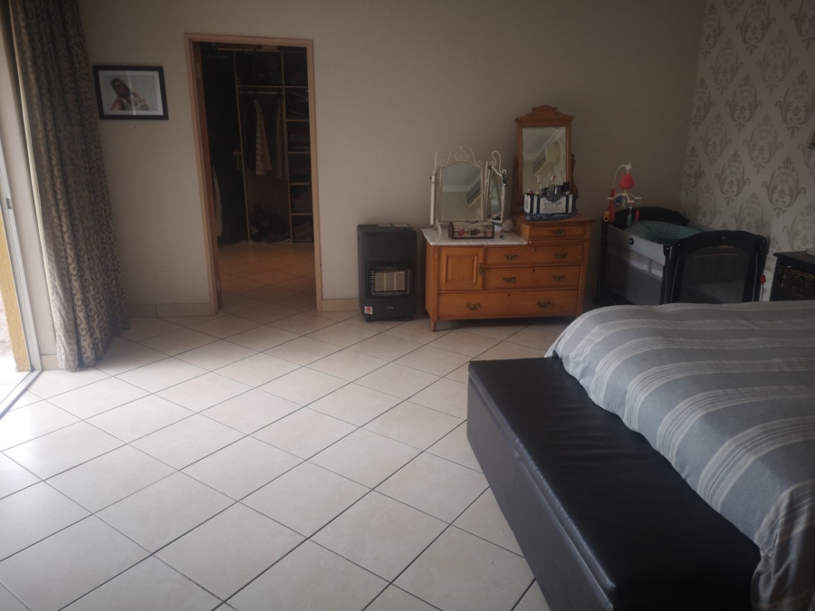 3 Bedroom Property for Sale in Dawnview Gauteng