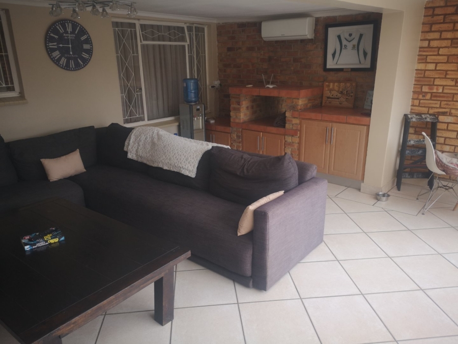 3 Bedroom Property for Sale in Dawnview Gauteng