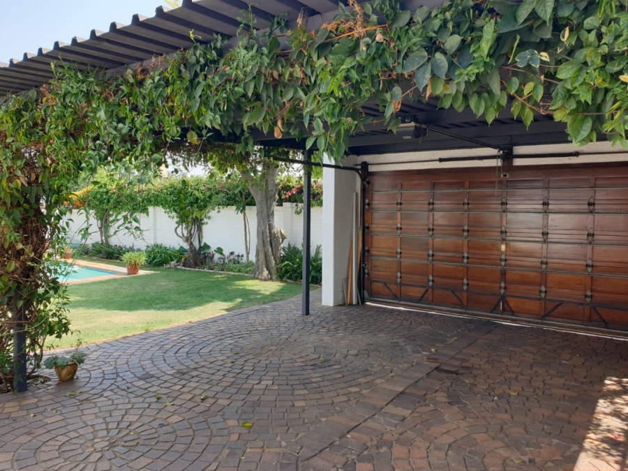 4 Bedroom Property for Sale in Orange Grove Gauteng