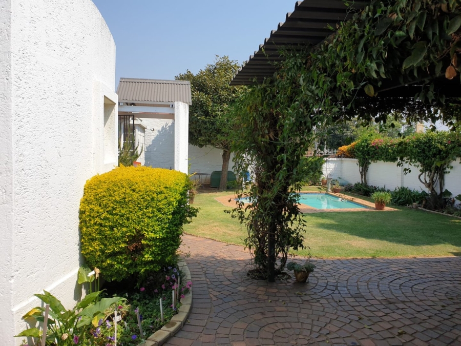 4 Bedroom Property for Sale in Orange Grove Gauteng