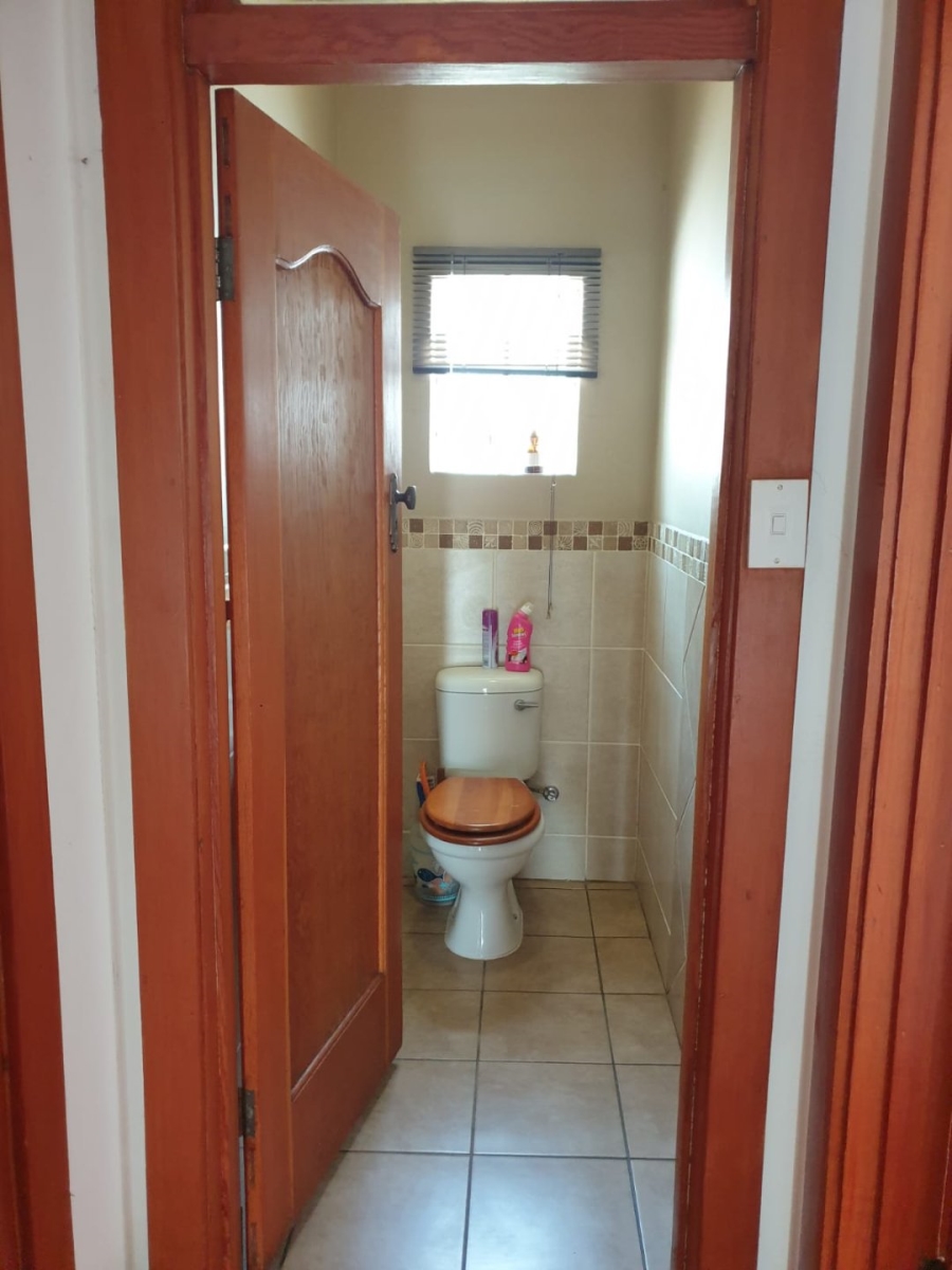 4 Bedroom Property for Sale in Orange Grove Gauteng