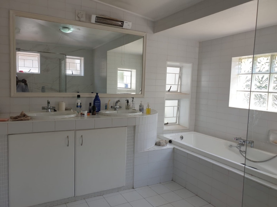 4 Bedroom Property for Sale in Orange Grove Gauteng