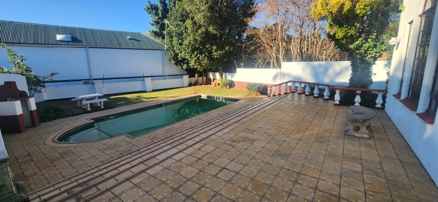 4 Bedroom Property for Sale in Baileys Muckleneuk Gauteng