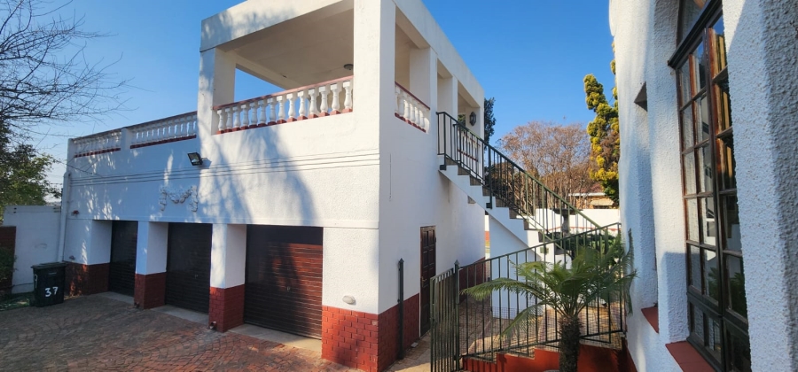 4 Bedroom Property for Sale in Baileys Muckleneuk Gauteng