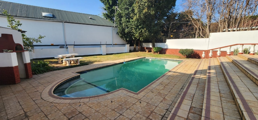 4 Bedroom Property for Sale in Baileys Muckleneuk Gauteng