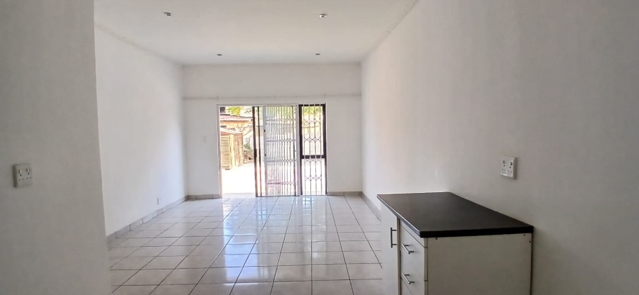 To Let 2 Bedroom Property for Rent in Heuweloord Gauteng