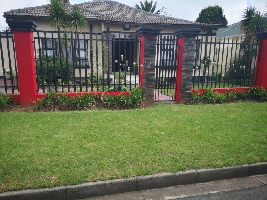 3 Bedroom Property for Sale in Malvern East Gauteng