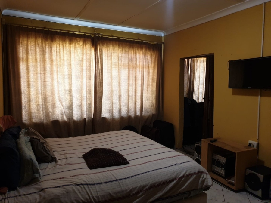 4 Bedroom Property for Sale in Kew Gauteng