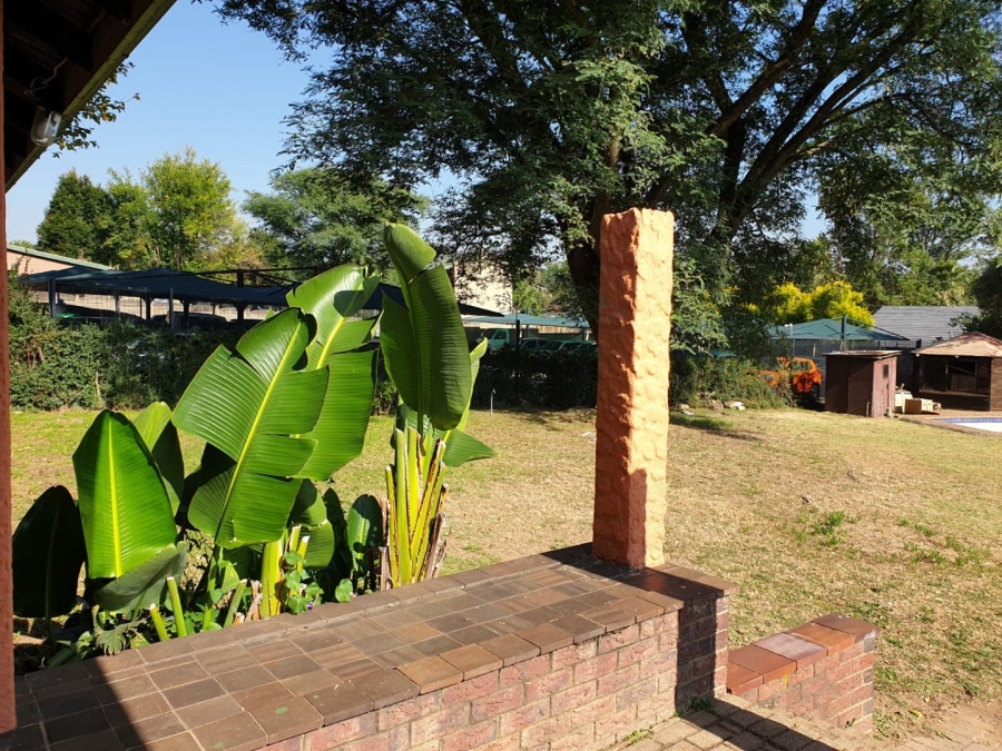 4 Bedroom Property for Sale in Kew Gauteng