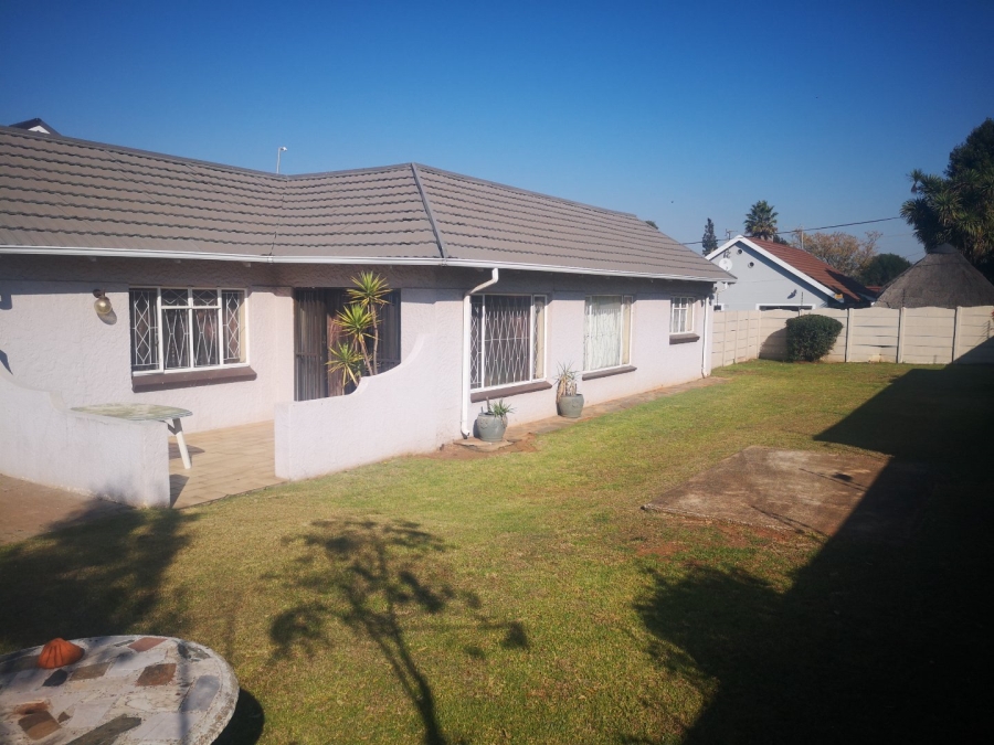 3 Bedroom Property for Sale in Wychwood Gauteng