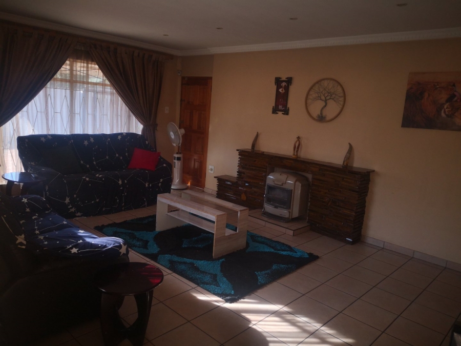 3 Bedroom Property for Sale in Wychwood Gauteng