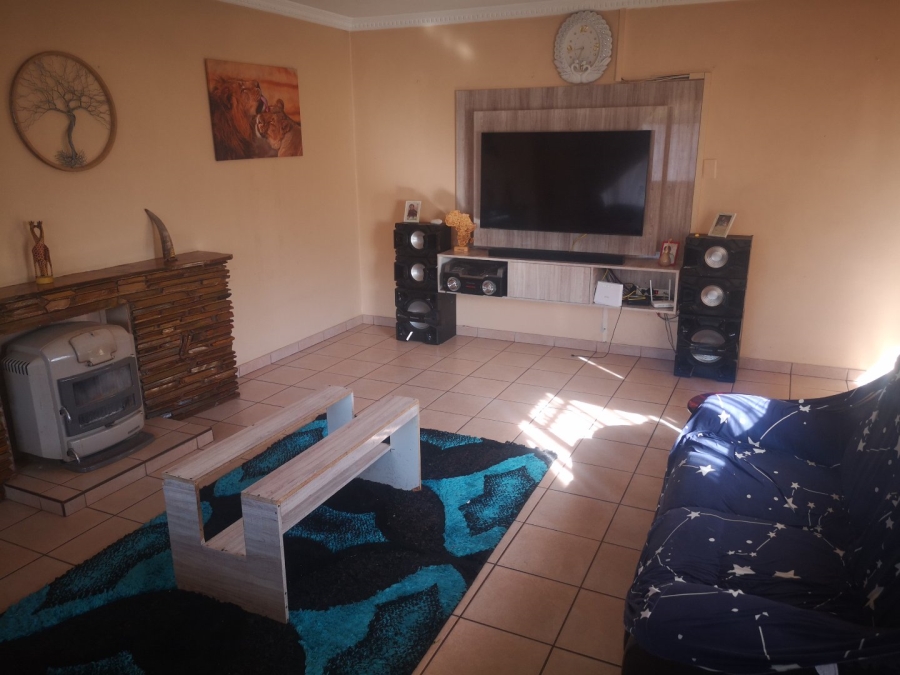 3 Bedroom Property for Sale in Wychwood Gauteng