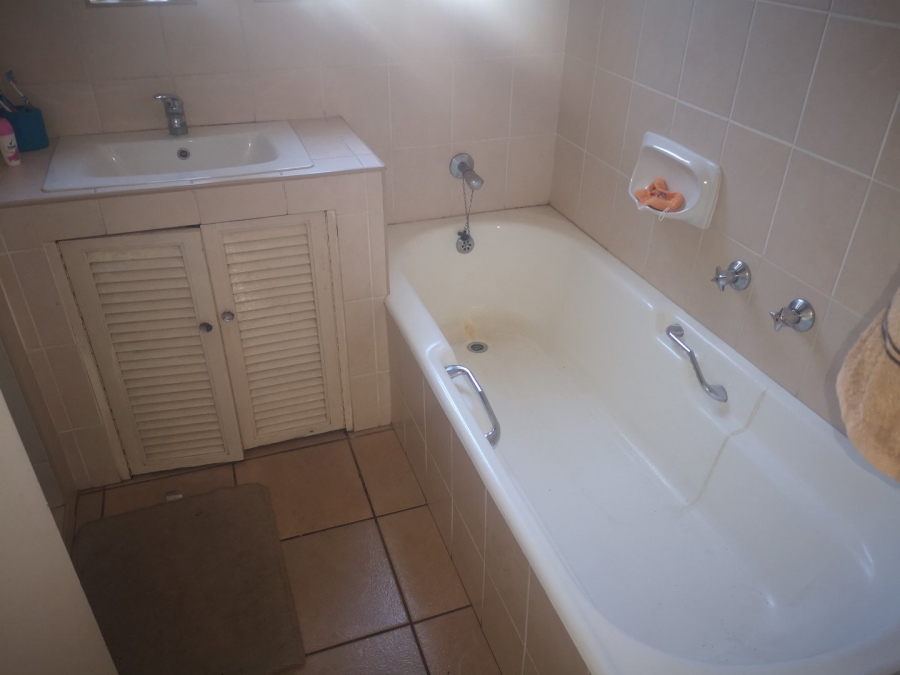 3 Bedroom Property for Sale in Wychwood Gauteng