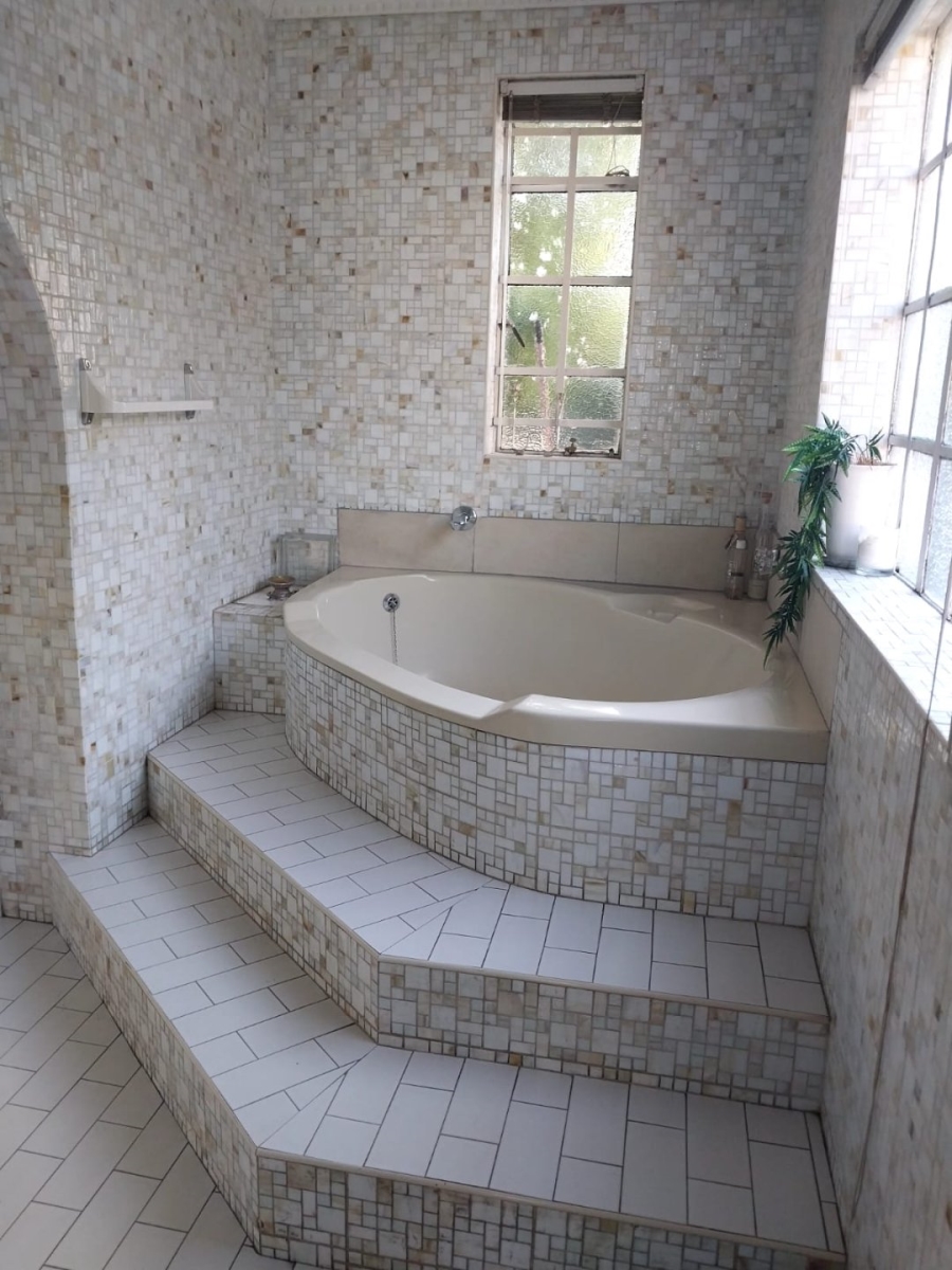4 Bedroom Property for Sale in Kensington Gauteng
