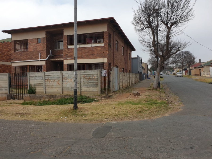 18 Bedroom Property for Sale in Troyeville Gauteng