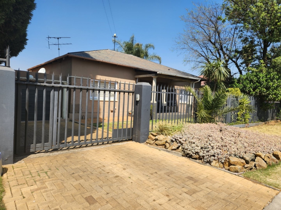 3 Bedroom Property for Sale in Malvern East Gauteng