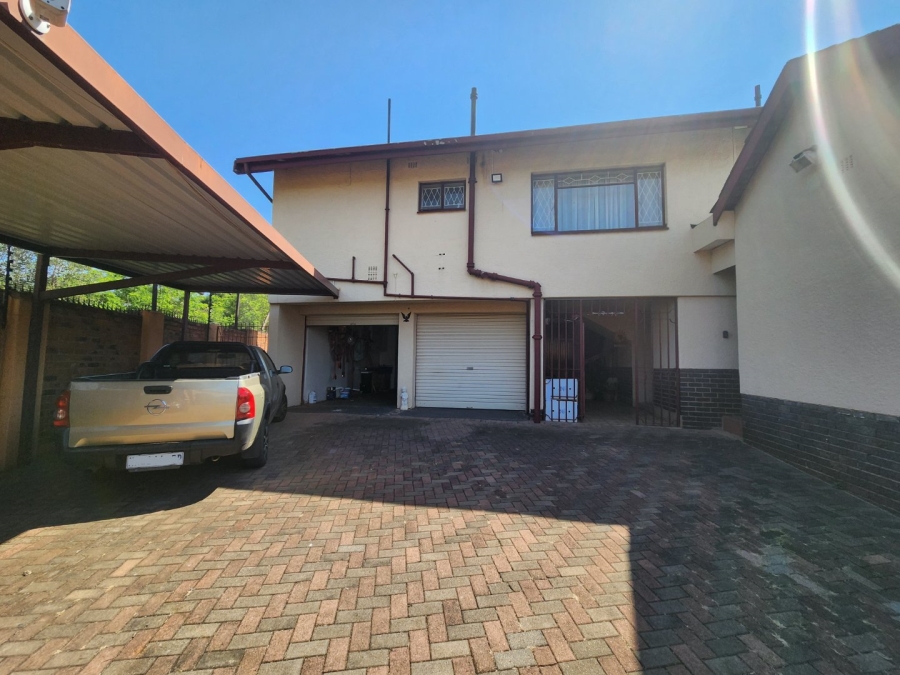 4 Bedroom Property for Sale in De Wetshof Gauteng