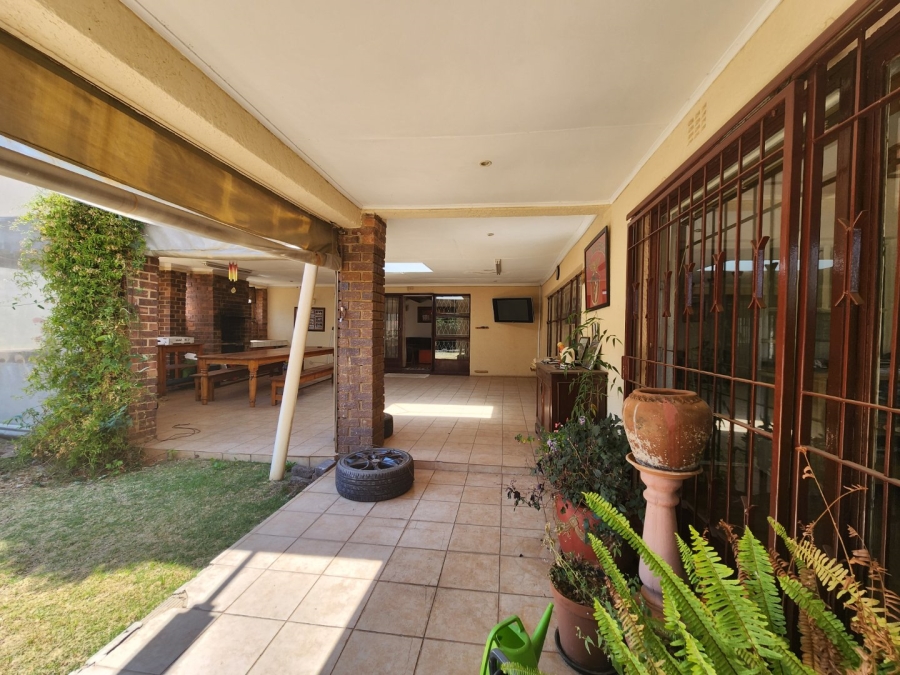 4 Bedroom Property for Sale in De Wetshof Gauteng