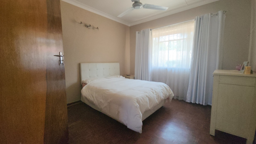 4 Bedroom Property for Sale in De Wetshof Gauteng