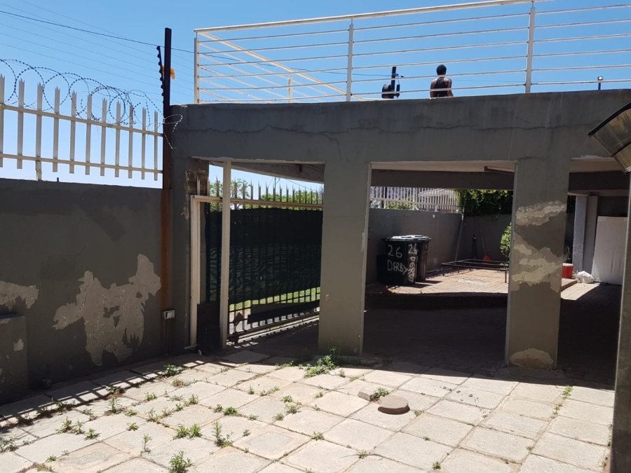 6 Bedroom Property for Sale in Kensington Gauteng