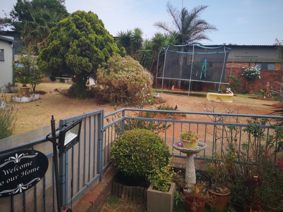 3 Bedroom Property for Sale in Dawnview Gauteng