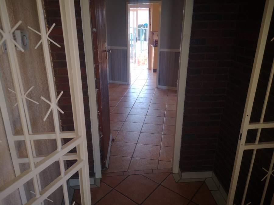 3 Bedroom Property for Sale in Dawnview Gauteng