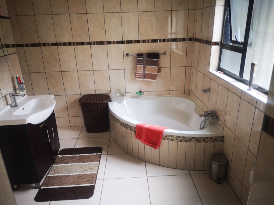 3 Bedroom Property for Sale in Primrose East Gauteng