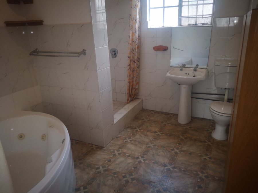 4 Bedroom Property for Sale in Simmerfield Gauteng